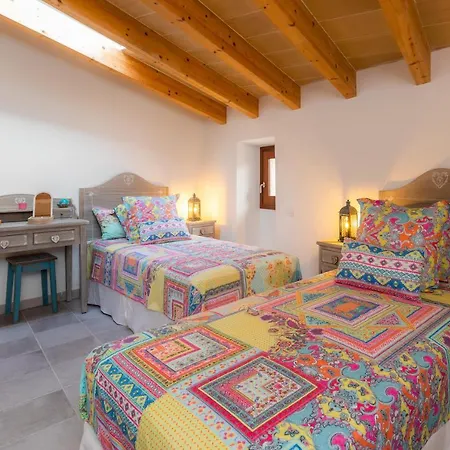 Casa Abeurador, Con Mucho Encanto En El Centro De *