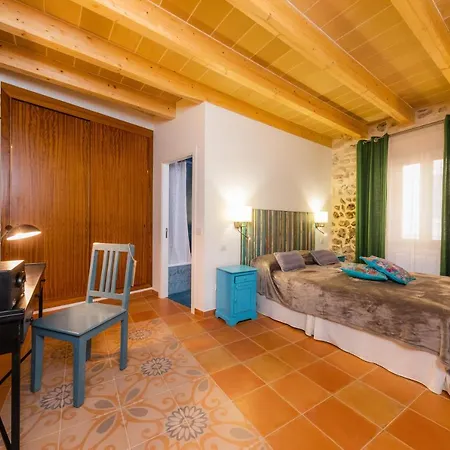Casa Abeurador, Con Mucho Encanto En El Centro De *