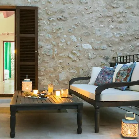 Casa Abeurador, Con Mucho Encanto En El Centro De